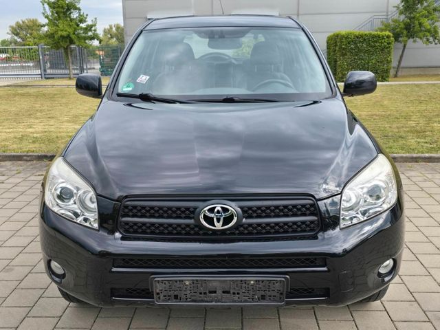 Toyota RAV 4 Executive 2.0* 4x4*Leder*Sitzheiz.*PDC*