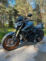 Suzuki GSR750 - SUZUKI GSR 750