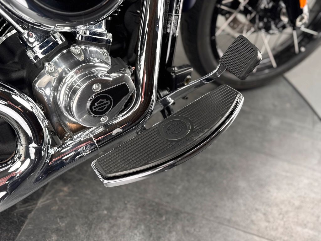 Fahrzeugabbildung Harley-Davidson STREET BOB *NEUWERTIG *ANSCHLUSSGARANTIE 06/29