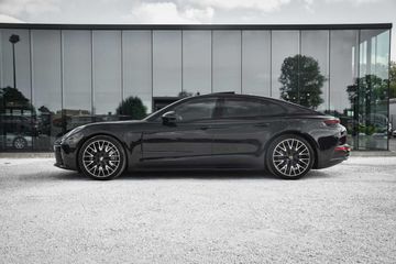Porsche Panamera - 3