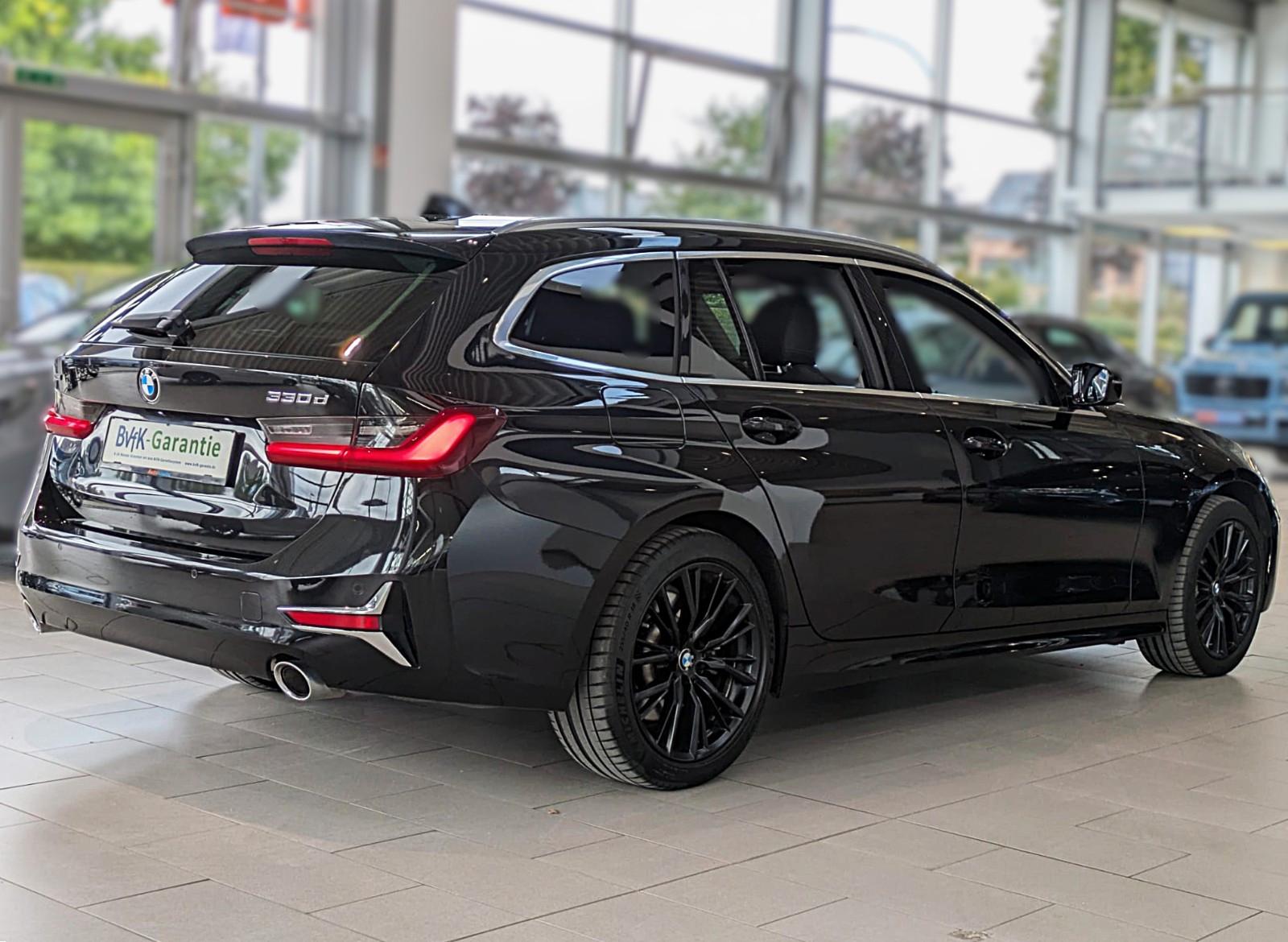 BMW 330d xDrive SAG LUXURY LEDER VIRTUAL  PANO LED