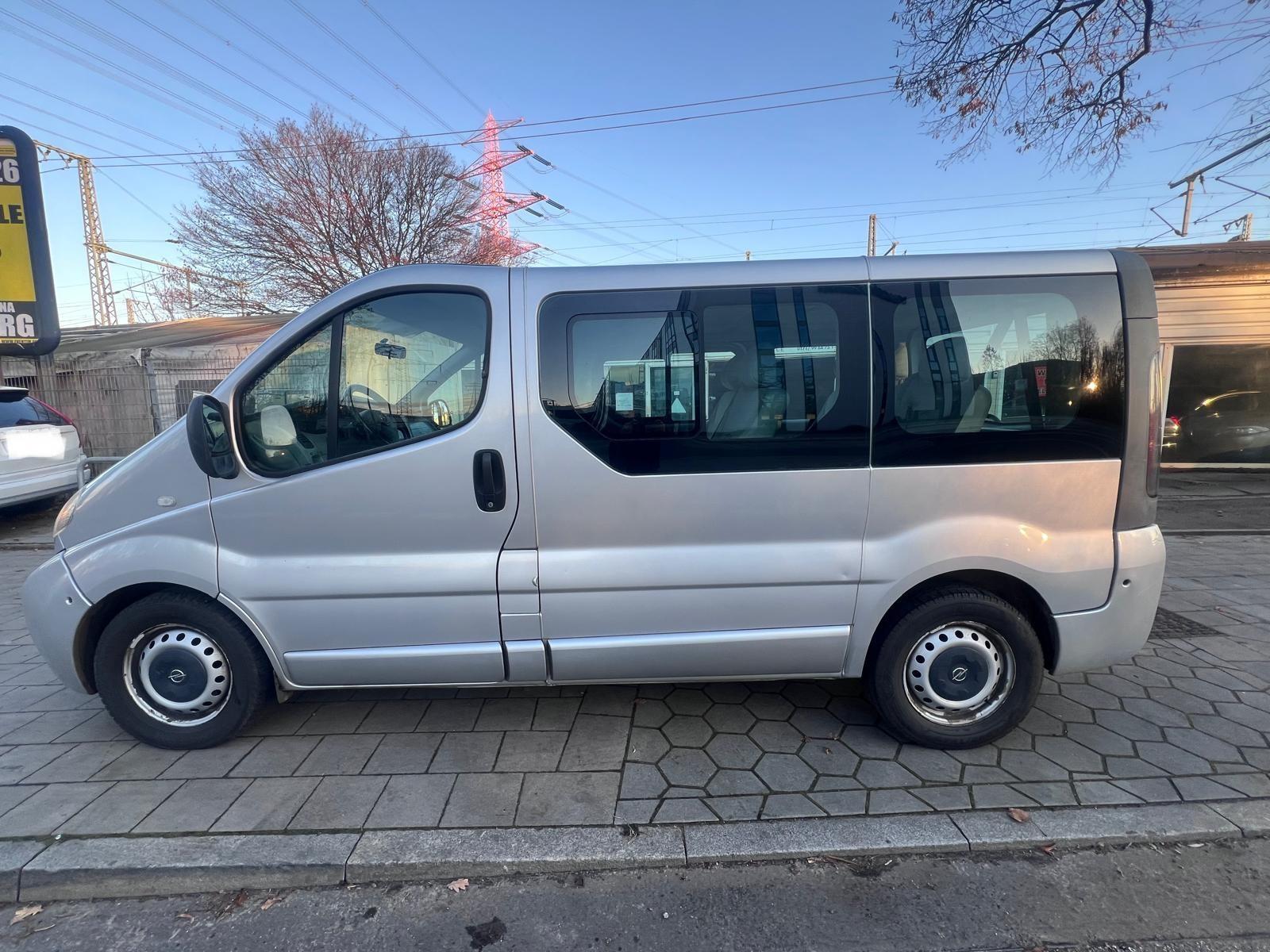 Opel Vivaro Life Diesel 7 Sitzer-Klima-Efh-Mfl-Ahk-Zv