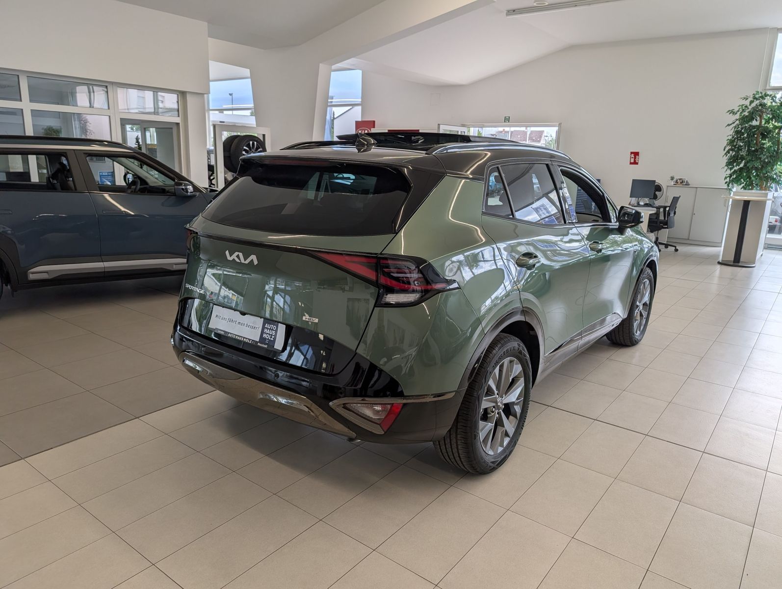KIA Sportage 1.6 T-GDI HEV AWD Nightline Schiebedach – Bild 4