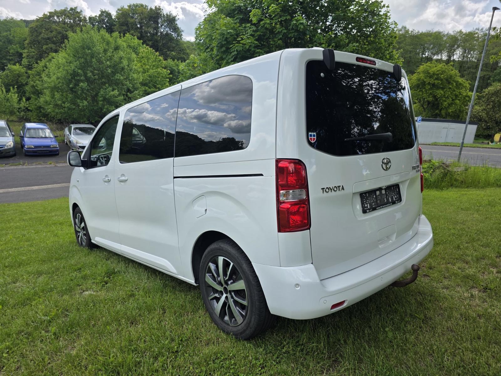 Toyota Proace Verso L1 Family HUD Garantie ZR neu