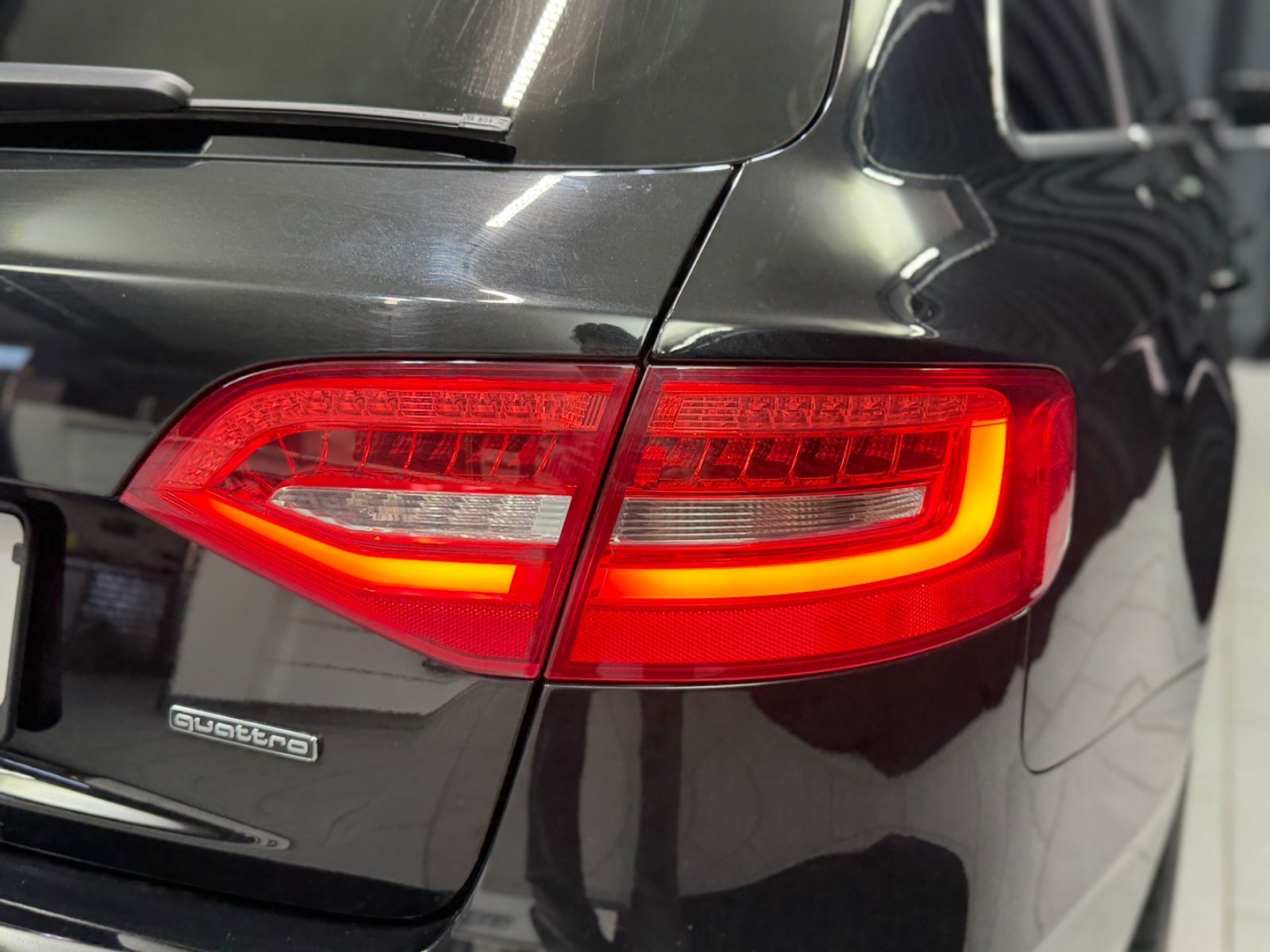 Fahrzeugabbildung Audi A4 Avant S line quattro|B&O|RS-SITZE|NAVI
