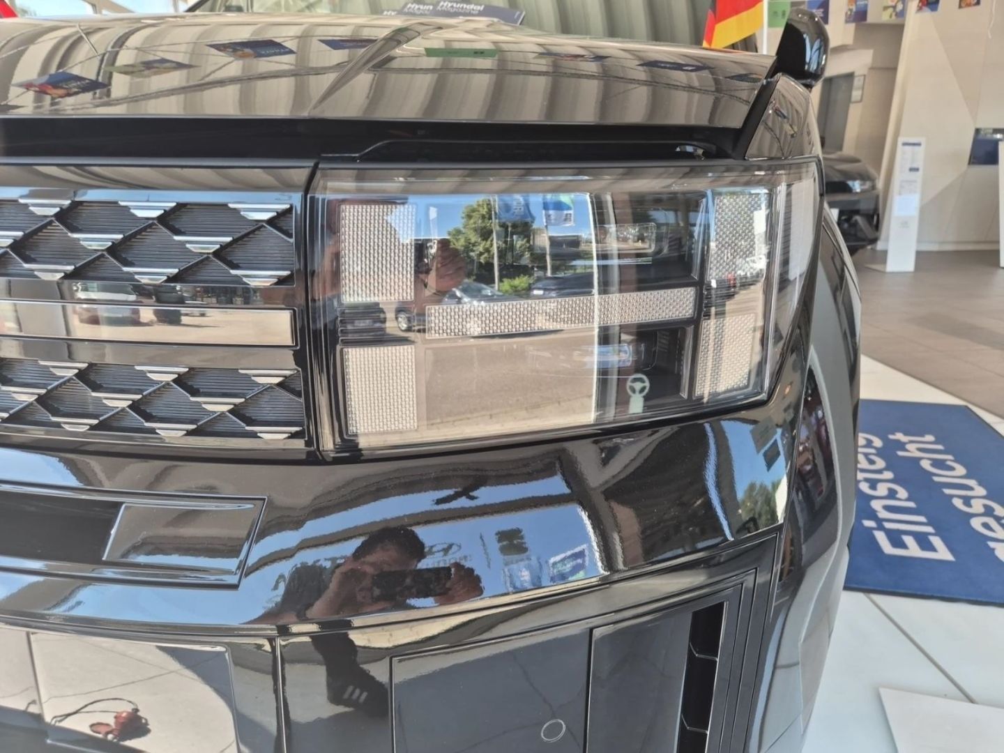 Fahrzeugabbildung Hyundai SANTA FE HEV 1.6 T-GDI Blackline Glas-Schiebedac
