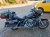 Harley-Davidson Electra Glide Classic (FLHTC) - HARLEY-DAVIDSON ELECTRA GLIDE CLASSIC FLHTC