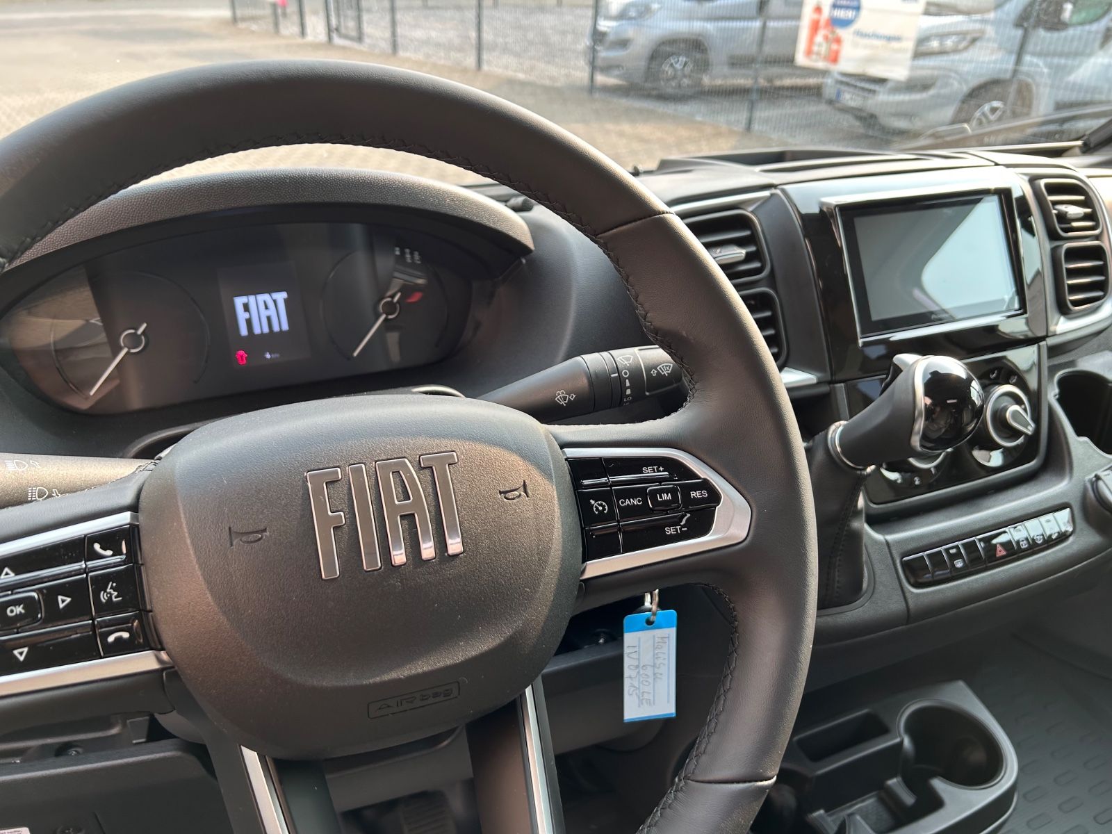 Fahrzeugabbildung Malibu Van Compact 600 LE MJ 25 Autom. Aktion