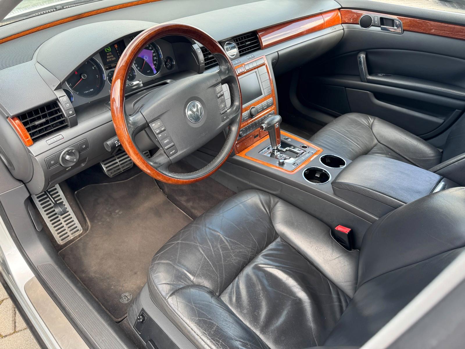 Volkswagen Phaeton 3.2 V6 SCHIEBEDACH SHZ NAVI XENON