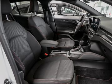 Ford Focus Turnier 1.0 ST-Line X Drive-Assist Navi