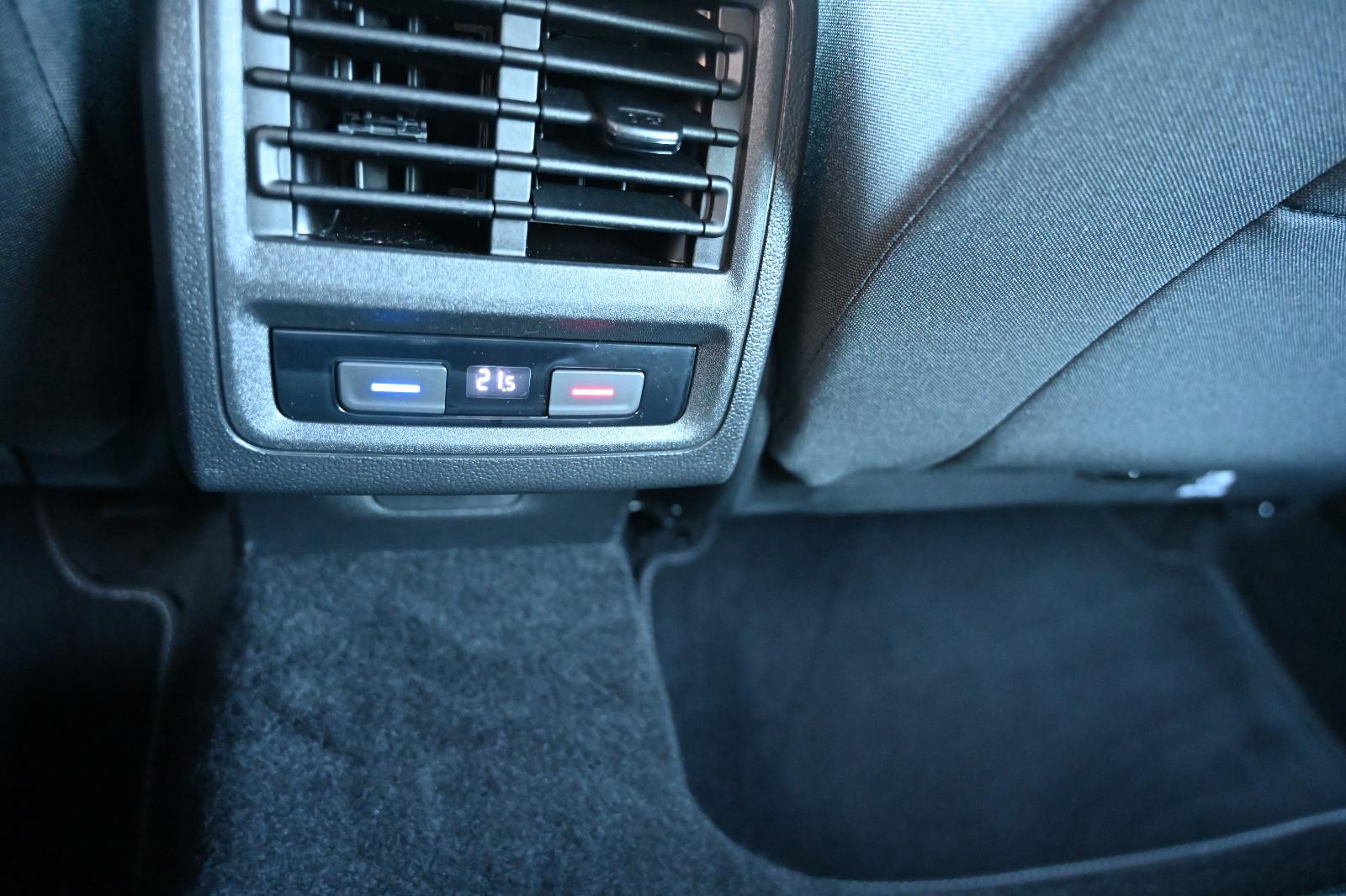 Volkswagen Golf VIII 1.5 eTSI Life Navi LED Kamera CarPlay, миниатюра 19