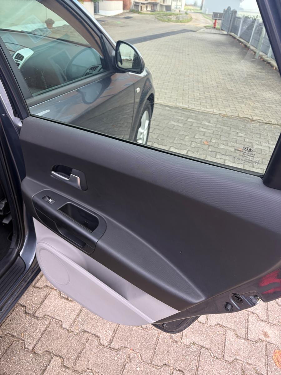 Kia cee'd 2010 — photo 15
