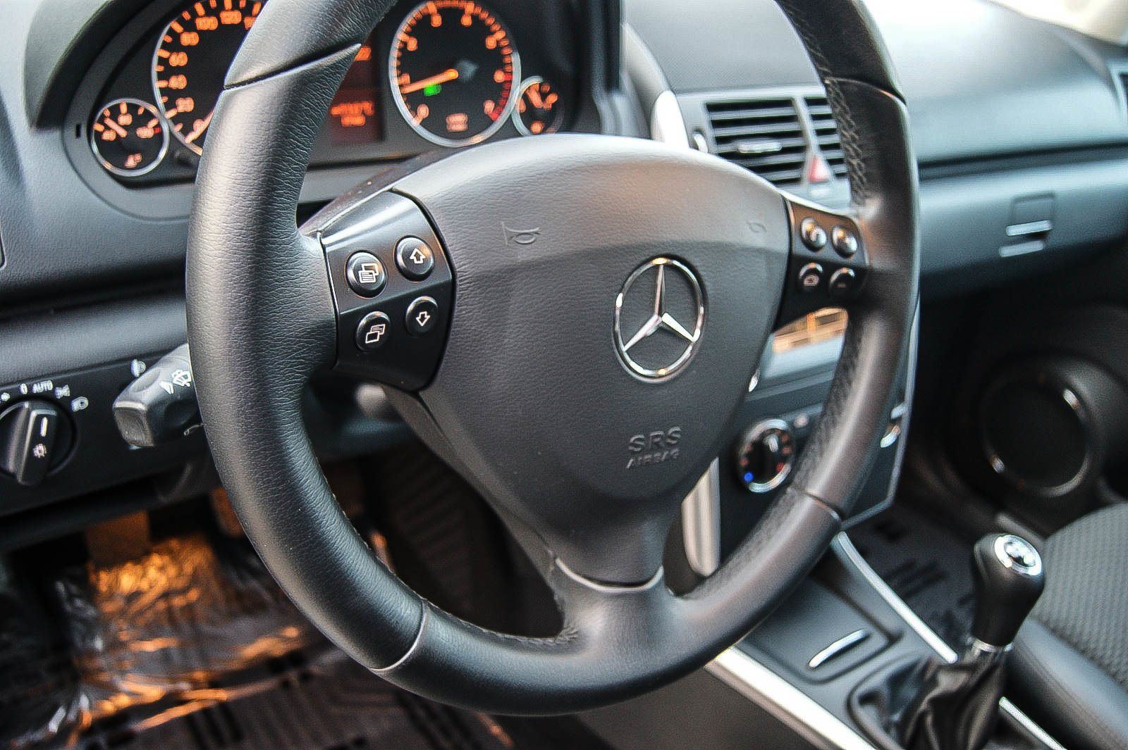 Fahrzeugabbildung Mercedes-Benz A 160 Avantgarde KLIMA PARKLENK LAMELLENDACH SHG