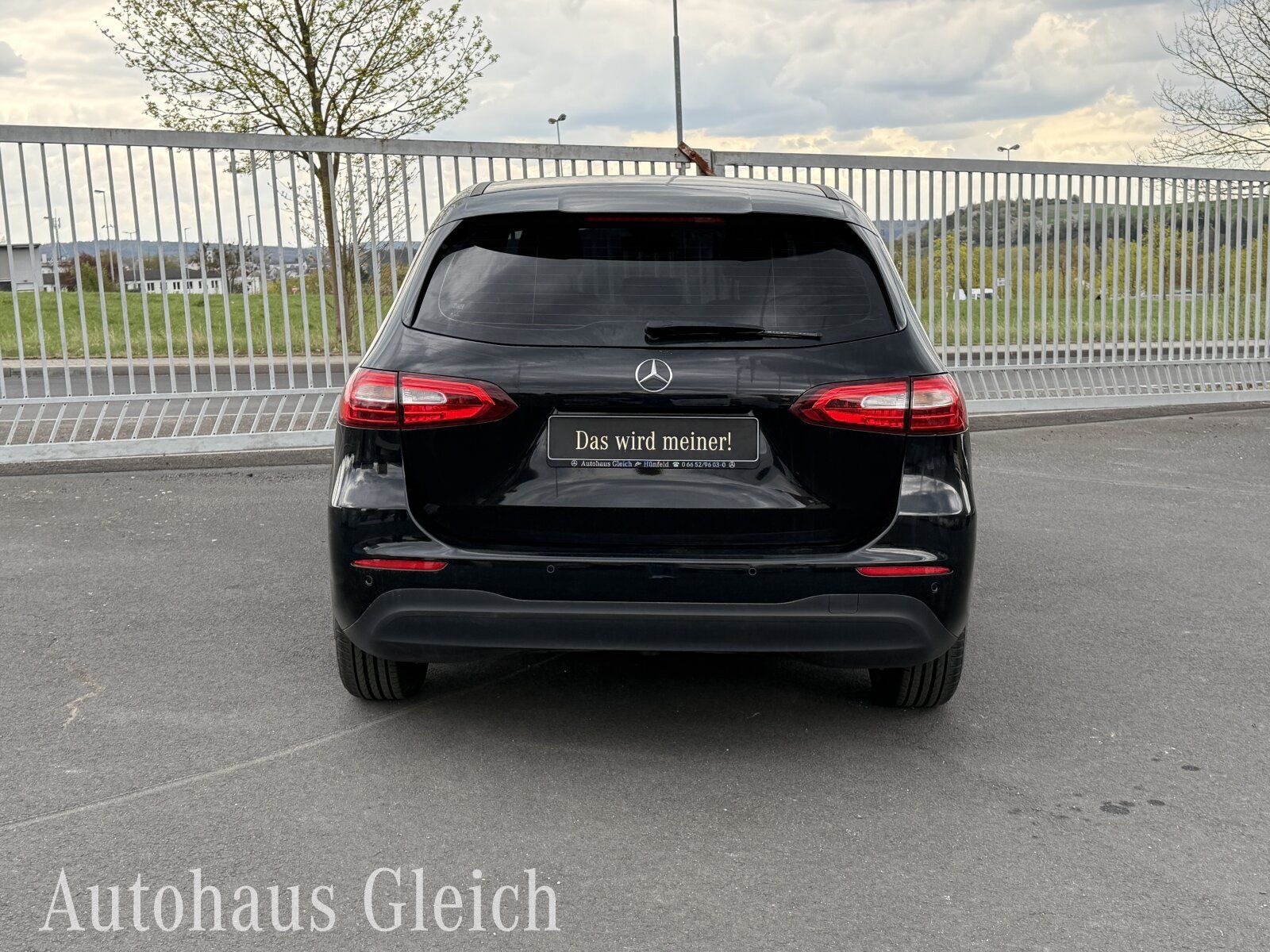 Fahrzeugabbildung Mercedes-Benz B 180 d (EURO 6d-TEMP) Navi/Autom./Klima/Sitzhzg