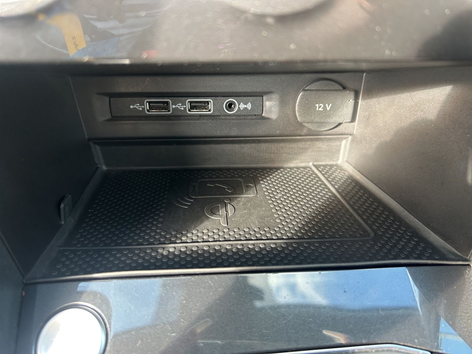Fahrzeugabbildung Volkswagen Tiguan TDI HL 4M LED STH AHK Navi AID ACC SHZ RF