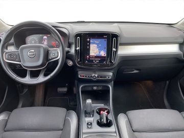 Volvo XC40 D3 Momentum Pro Kam.+KeyLess+LED+Navi+SHZ