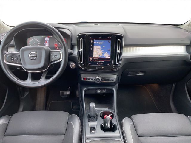 Volvo XC40 D3 Momentum Pro Kam.+KeyLess+LED+Navi+SHZ