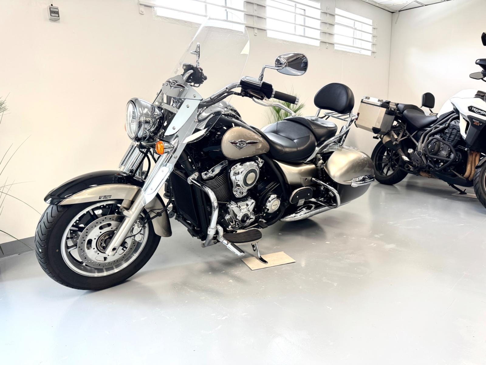 Kawasaki VN 1700 Classic Tourer Vulcan nur 21.000 km !