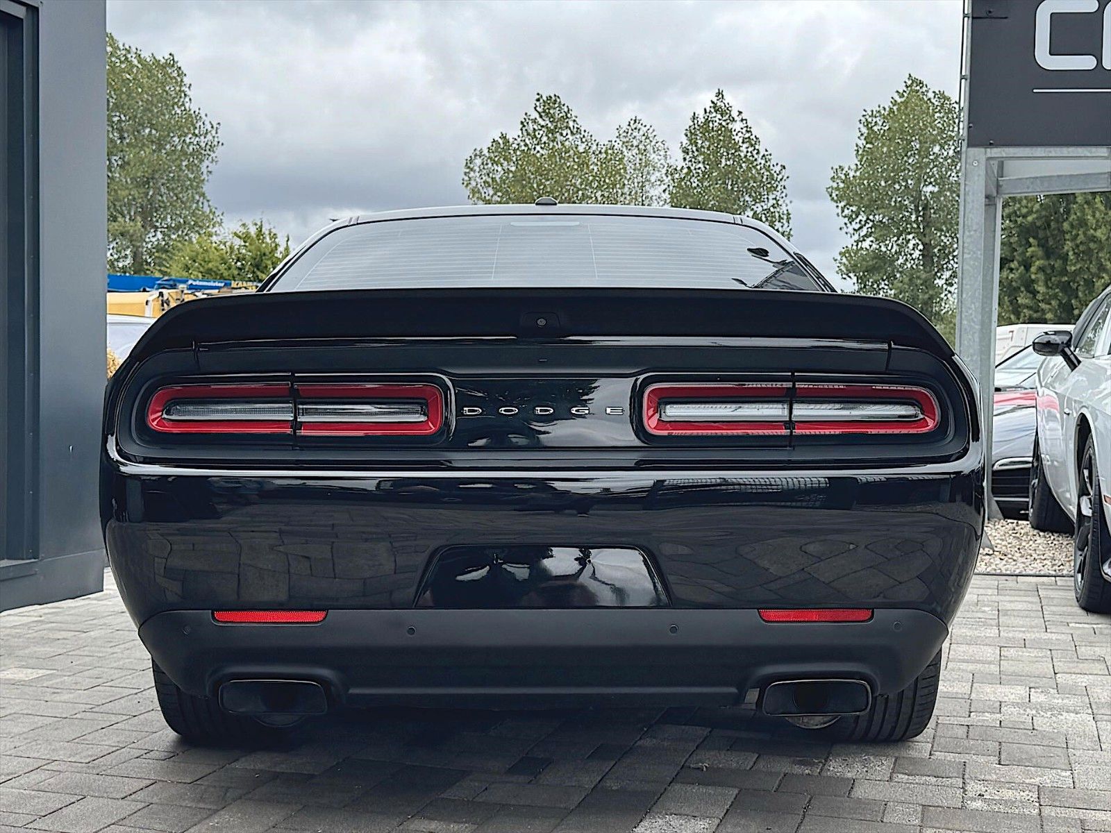 Fahrzeugabbildung Dodge Challenger 6.2 V8 SRT HELLCAT BLACK EDITION H&K