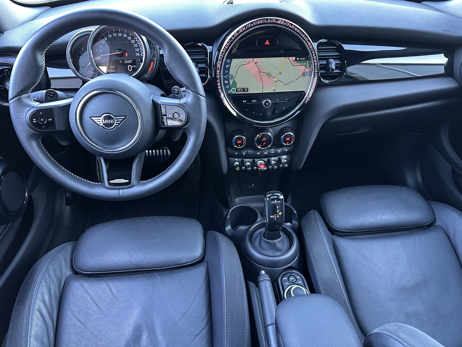 Fahrzeugabbildung MINI John Cooper Works Sport-Aut. NAV+LED+KAM+PANO+PP
