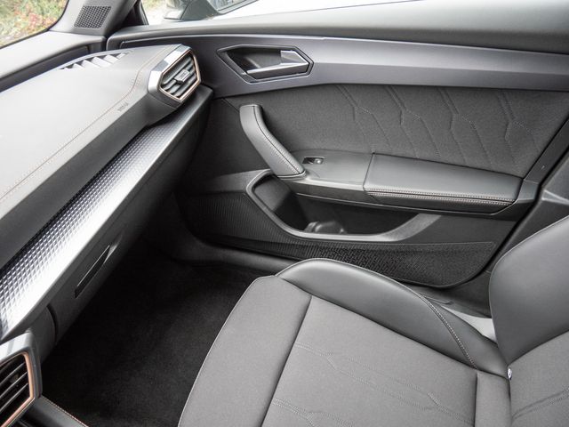 Leon ST 1.5 eTSI ACC PDC SHZ KAMERA NAVI LED