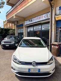 Volkswagen Golf - 2