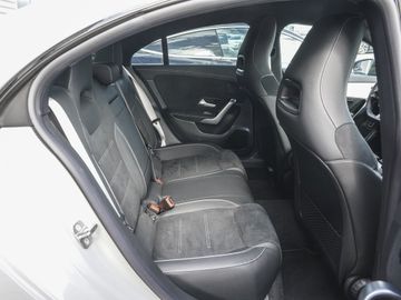 Mercedes CLA 200 - 8