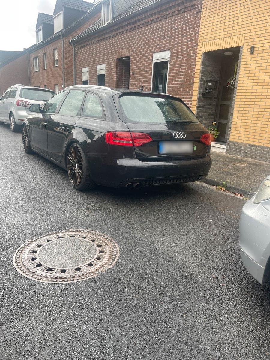 Audi A4 2008 — rear view