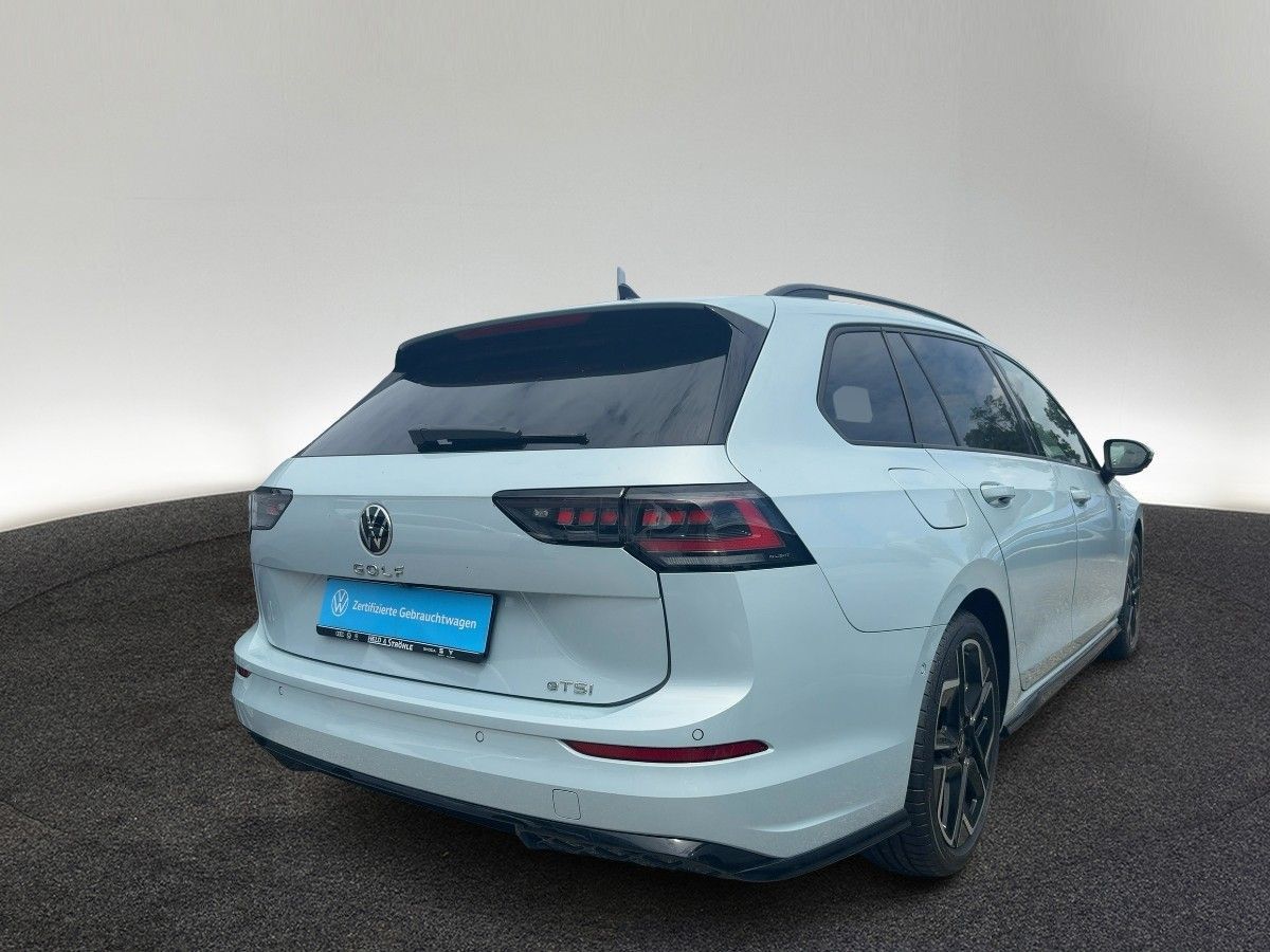 Volkswagen Golf Var. R-LINE 1.5 eTSI DSG PANO HuD KAM IQLED foto 4