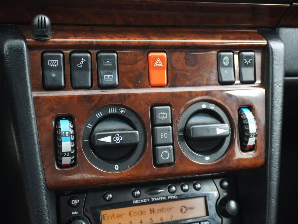 Mercedes-Benz E 500 E500 500E Schiebedach Becker navi Leder Cr