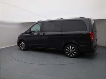 Mercedes V 220 - 4