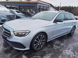 Mercedes-Benz E 220 E T-Modell E 220 d - Mercedes-Benz E 220: T
