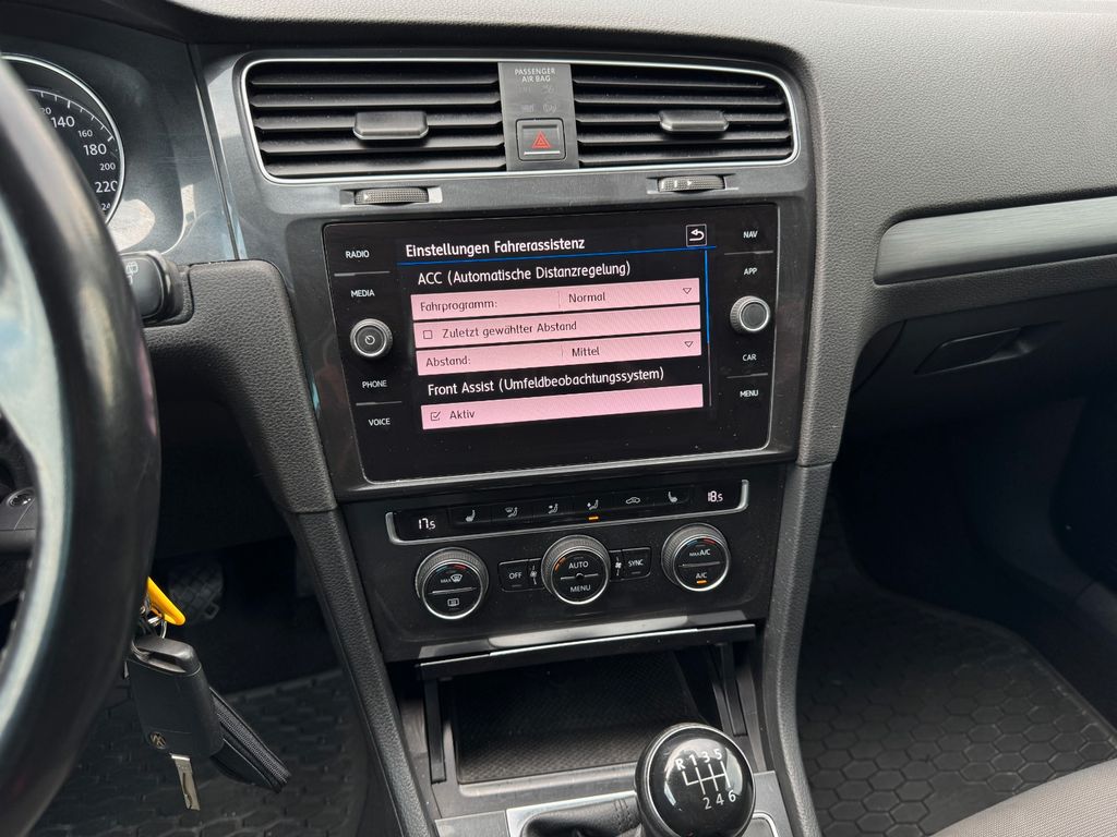 Volkswagen Golf VII 2.0 TDI Variant Comfortlin,LED,Navi,AHK