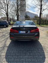 BMW 540d xDrive A - - BMW 540 mit Diesel-Antrieb: Limousine, Automatik
