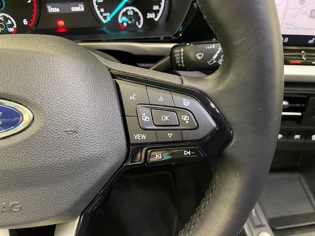 Fahrzeugabbildung Ford Tourneo Connect Active PANO Winterpaket AHK