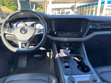 Volkswagen Touareg - 8