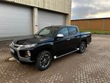 Mitsubishi L200 Automat*Top Doppelkabine 4WD*360°Kam*AHK* - Mitsubishi L200: Pickup