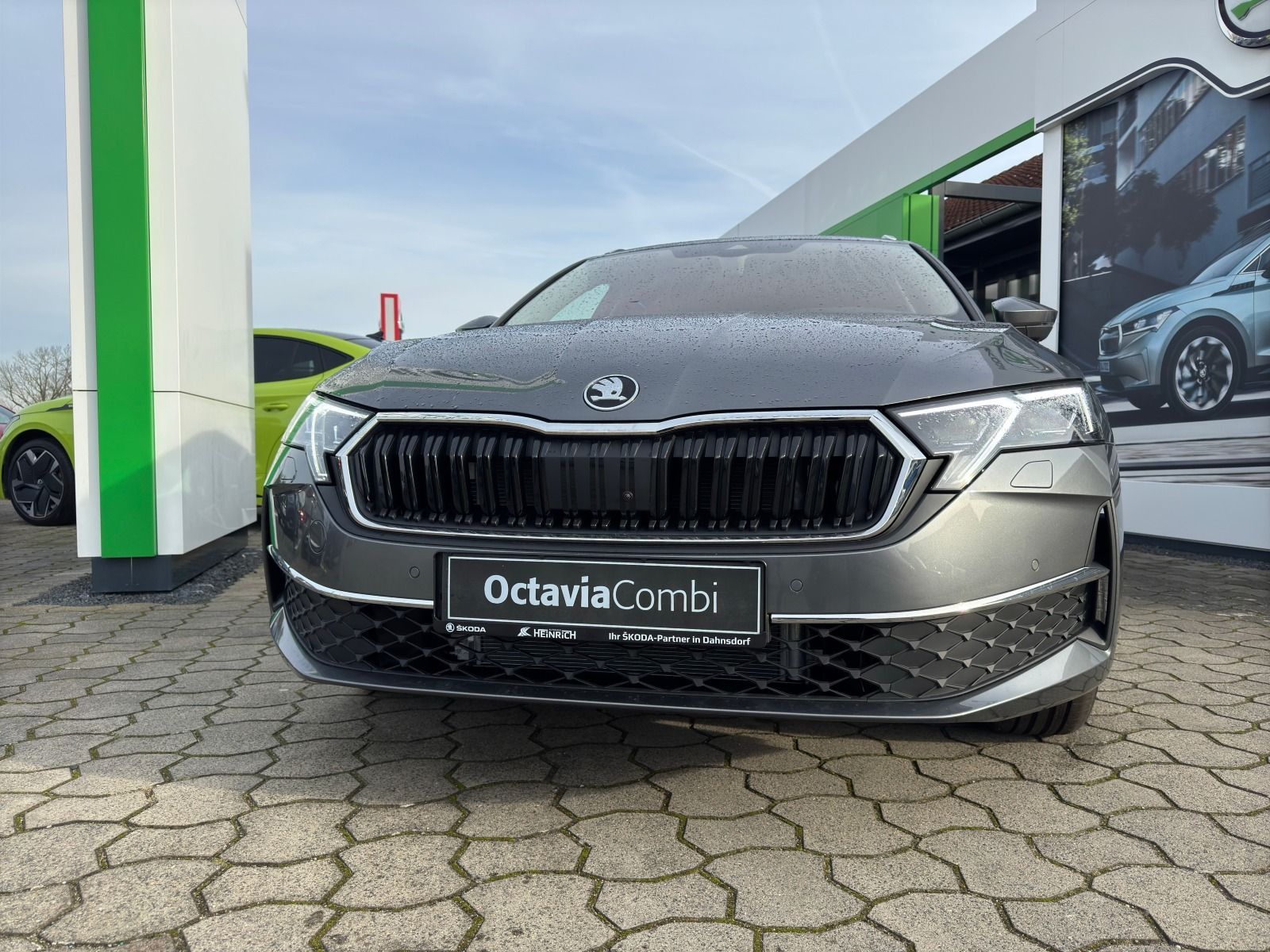 Fahrzeugabbildung SKODA Octavia Combi 2.0 TDI DSG*Head-Up*360°Cam*AHK*eh