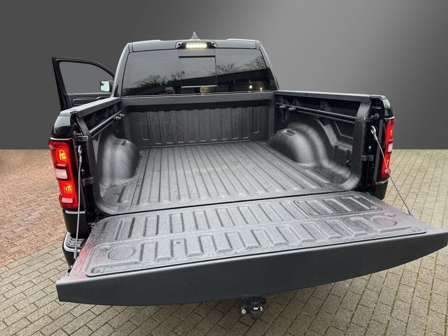 Fahrzeugabbildung Dodge RAM Laramie Night Premium-Hurricane 420 HP TT-MY