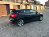 Ford focus 2011 1.6 benzin 8 fach bereift ... - Ford Focus aus 2011: Focus2011