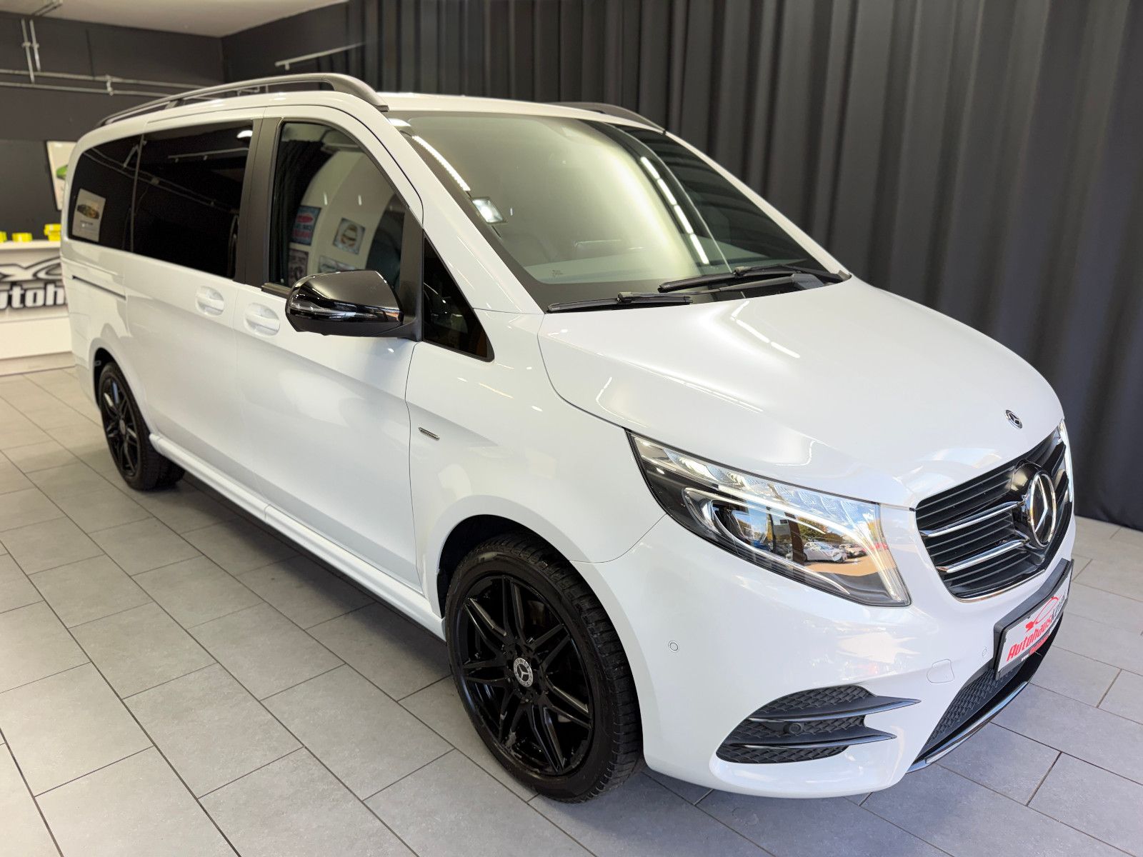 Fahrzeugabbildung Mercedes-Benz V250d NIGHT EDITION 4MATIC lang AMG-LINE|360°|