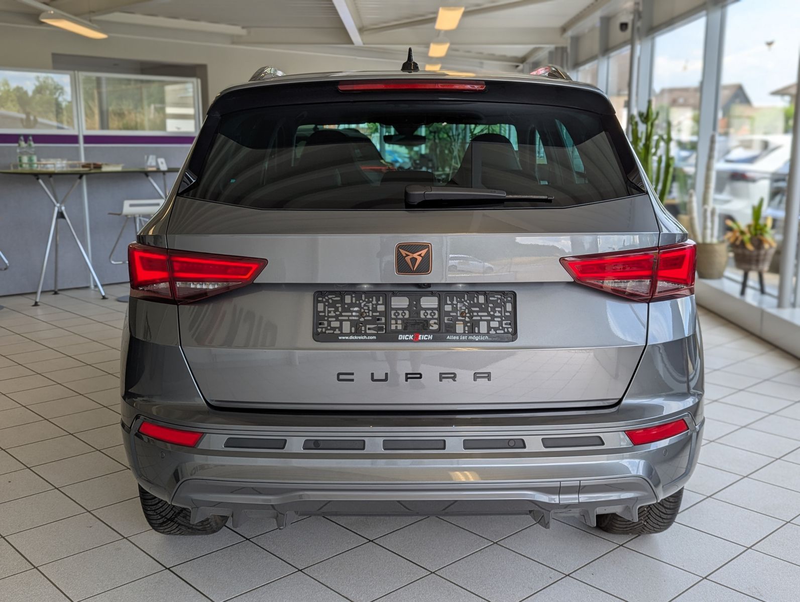 Fahrzeugabbildung CUPRA Ateca 1.5 TSI DSG Business-Plus AHK-Vorb. 19"