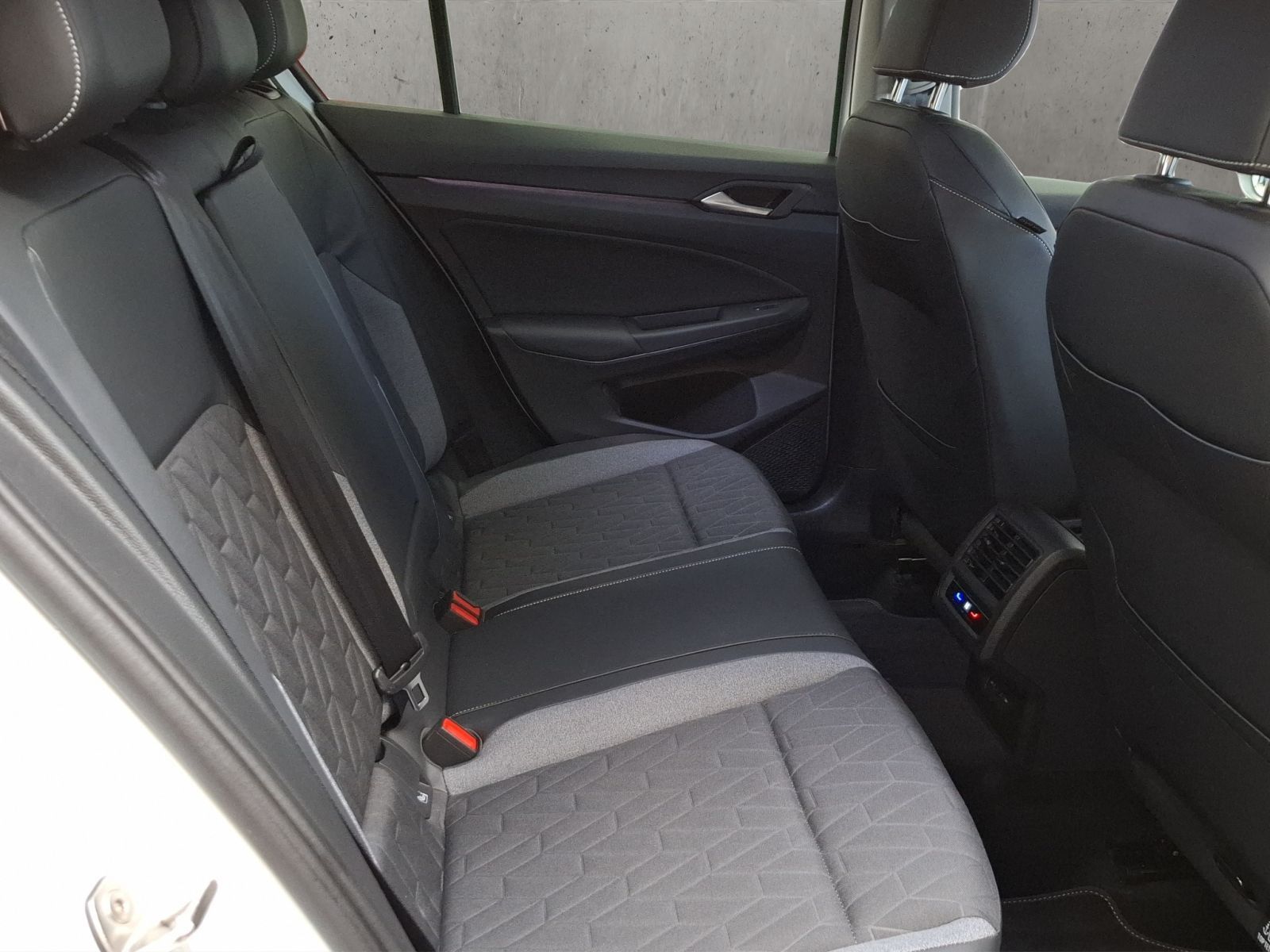 Volkswagen Golf Goal 1.5 eTSI 7-Gang DSG mit Anschlussgaran foto 20