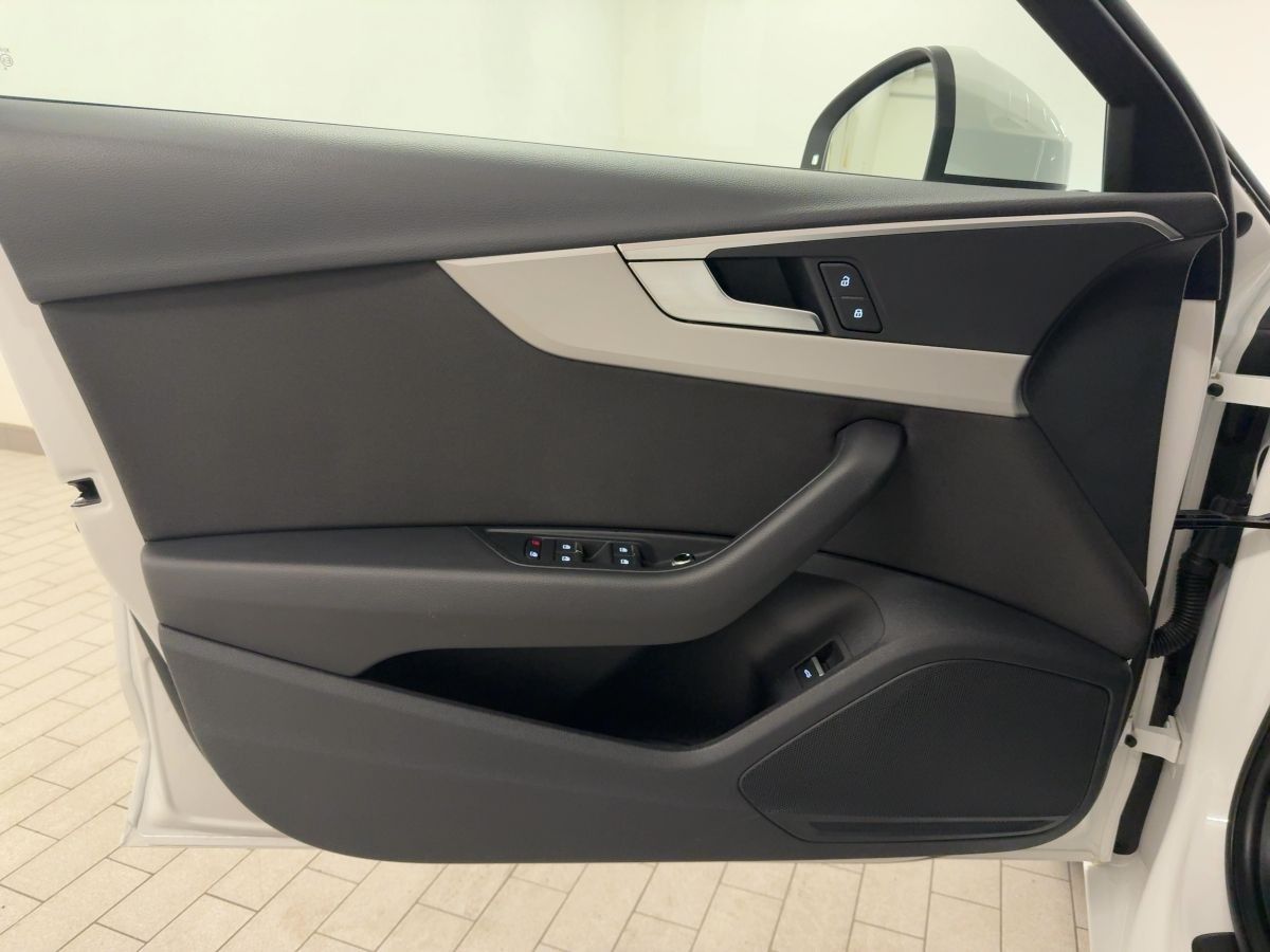 Audi A4 - Bild 17