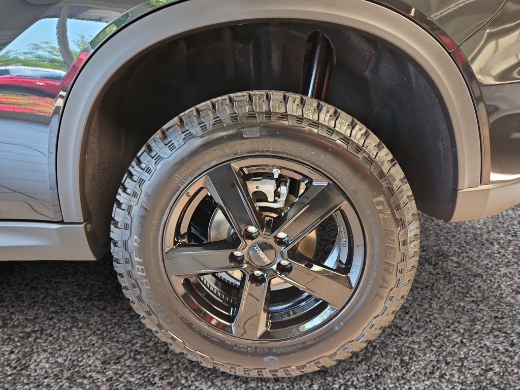 Fahrzeugabbildung Suzuki Vitara 1.4 Allrad Comfort, höher mit BFGoodrich