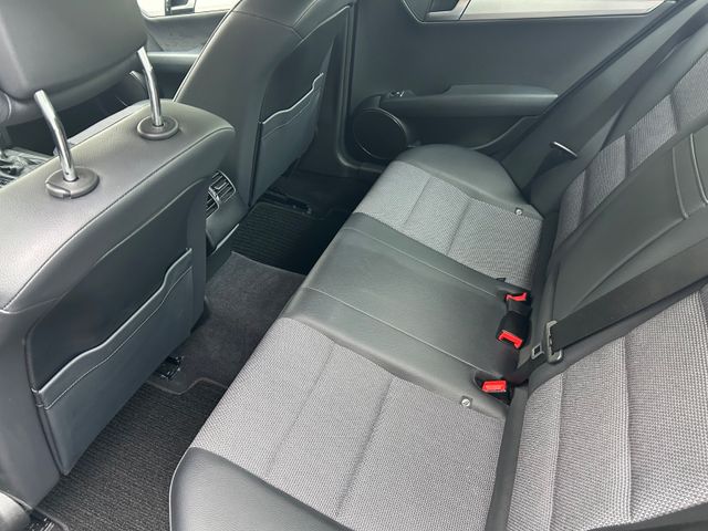 Fahrzeugabbildung Mercedes-Benz C 180 Avantgarde Auto.+AHK+Navi+Xenon+Teilleder+