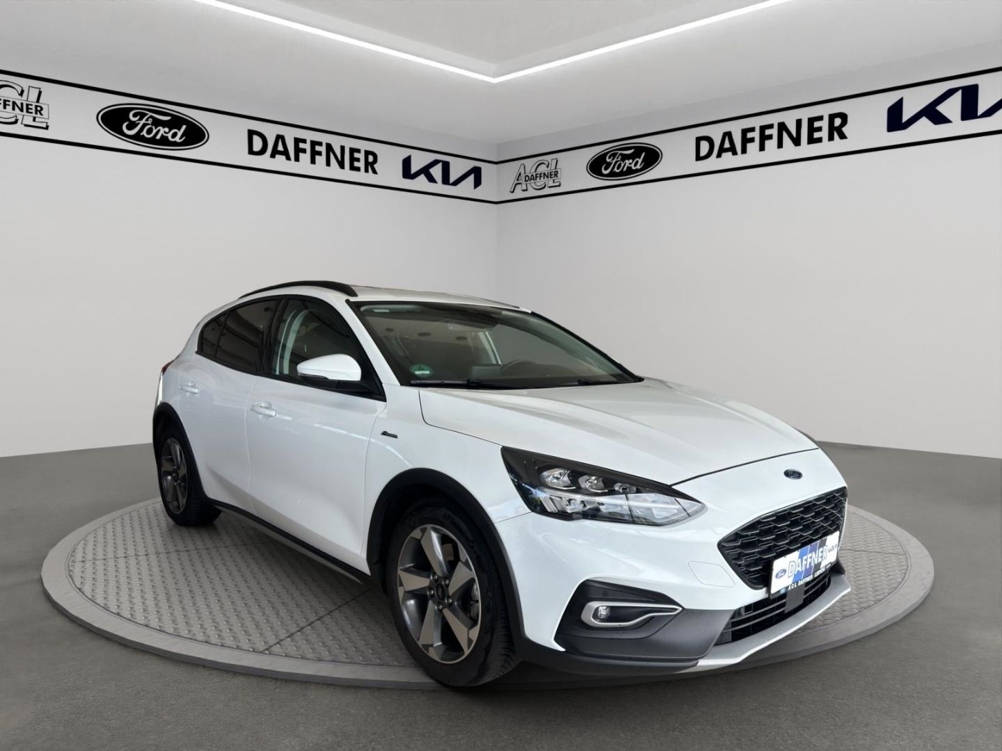 Fahrzeugabbildung Ford Focus Active, AUTOMATIK, WINTERPAKET
