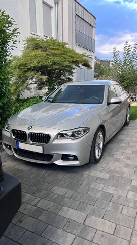 BMW 528i M Paket ab Werk echte 18ts km Tüv...