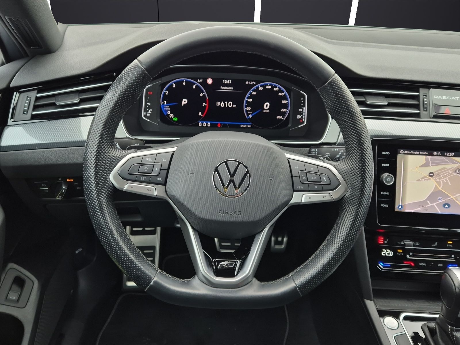 Fahrzeugabbildung Volkswagen Passat Variant TSI R-Line DSG Matrix Navi AID AC