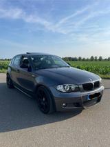 BMW e87 130i - BMW 130 aus 2006: 130i